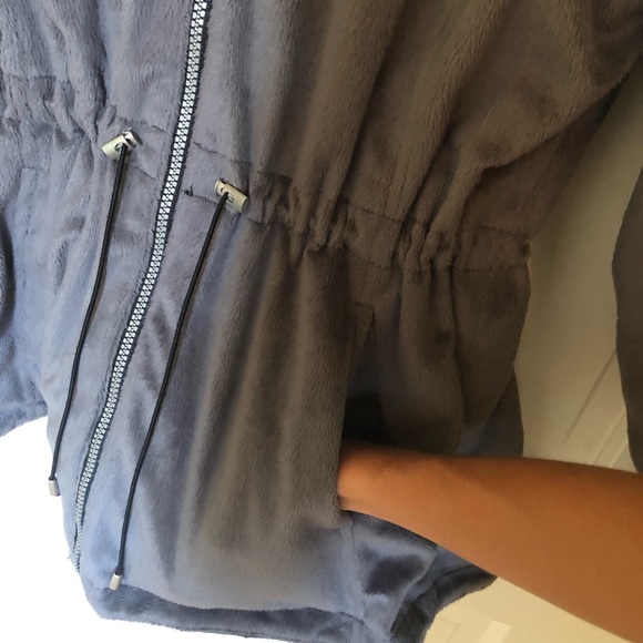 Reversible Jacket - Picture 5 of 6